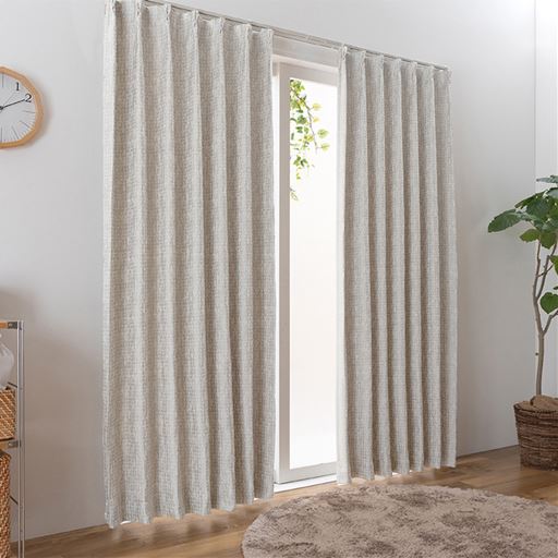 アイボリグレー<br>シンプルながら存在感のあるデザインで、窓辺をおしゃれに彩ります。