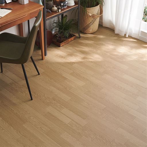 E (オークナチュラル)<br>オーソドックスな木目調のデザインは、どんなお部屋にも使いやすい。