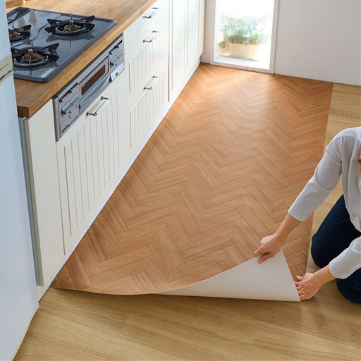 D (へリンボン/ブラウン)<br>サッと敷くだけで簡単リフォーム! 便利なフリーカットシートです。