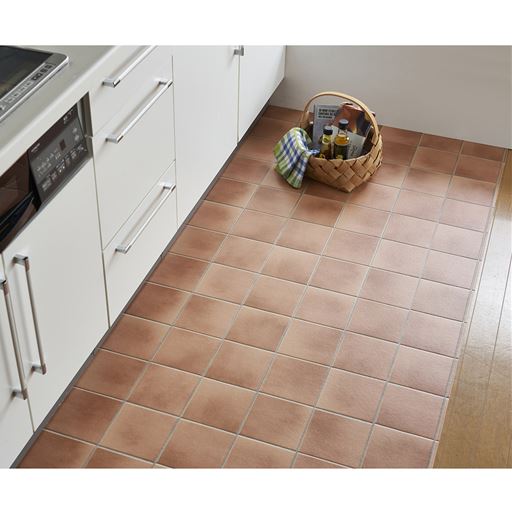 B (テラコッタ/ベージュ)<br>水分に強い素材で、キッチンなどの水汚れが気になるスペースも一新できます。