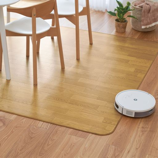 E (オークナチュラル) <br>床との段差を減らした薄型軽量タイプでお掃除ロボットもスムーズに。