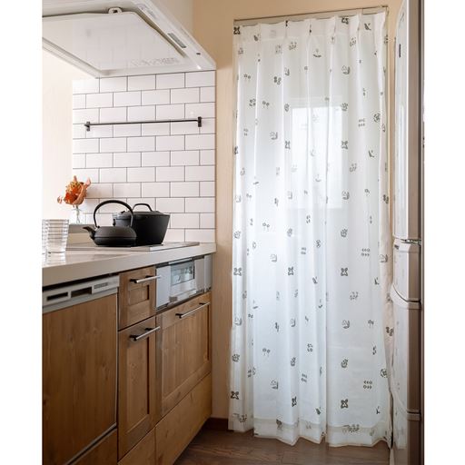 B (十二花譜)<br>優しい色と柄で、リビングはもちろんキッチンや寝室にもおすすめ。