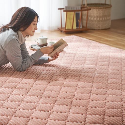 ピンク(横190×縦190cm)<br>ポコポコキルトのふんわりやさしい肌ごこち。