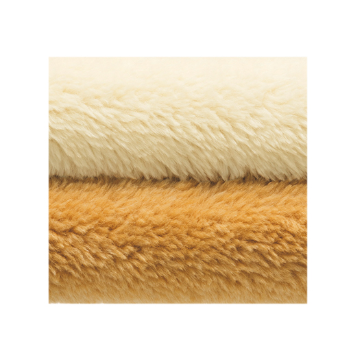 アクリル糸とポリエステル糸を混紡することで糸が膨らみ、繊維の間に空気層ができ保温性が高まります。