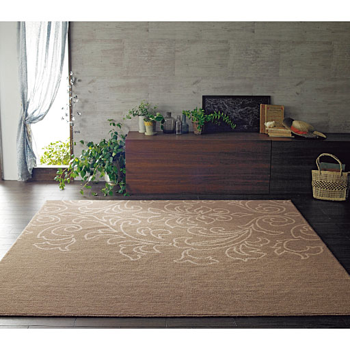 C (アラベスク) 横190×縦190cm<br>さりげなく華やかに彩る、現代風アレンジのアラベスク柄。