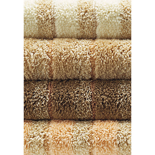 (上から) アイボリー・ベージュ・ブラウン・コーラル