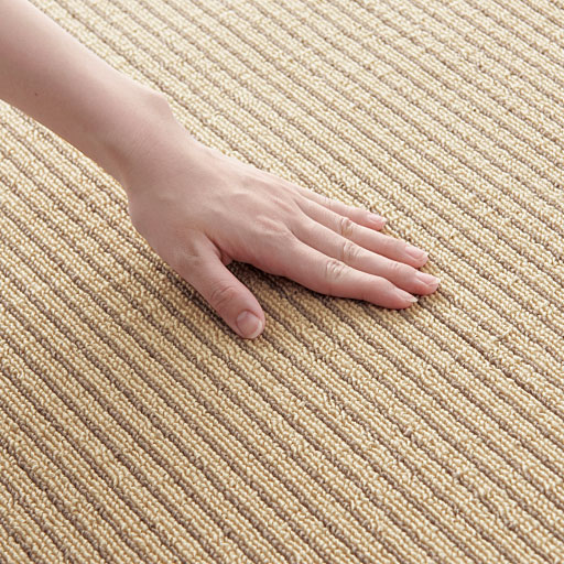 アイボリー<br>ふっくらした肌ざわり。