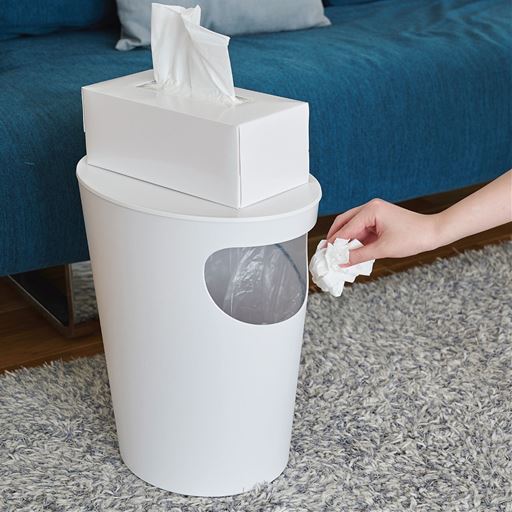 ソファ横にちょうどいいテーブルにもなる1台2役のダストボックス