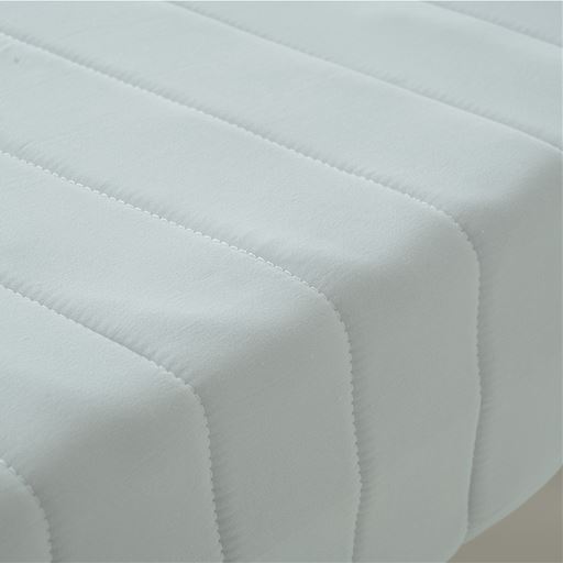 生地拡大(ライトグレー)<br>継ぎ目のないフラットな一体型なので寝心地も快適。