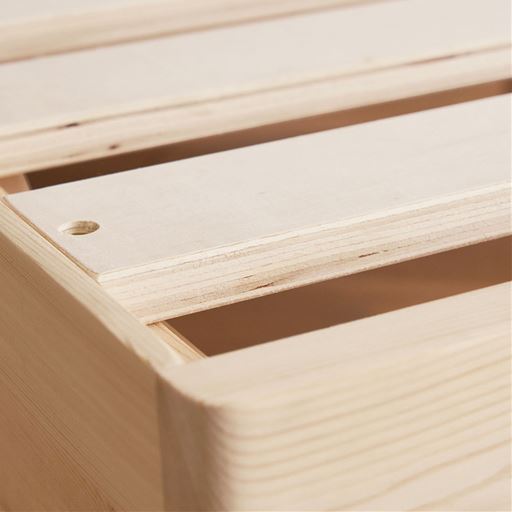 丈夫な厚み15ミリのすのこ使用