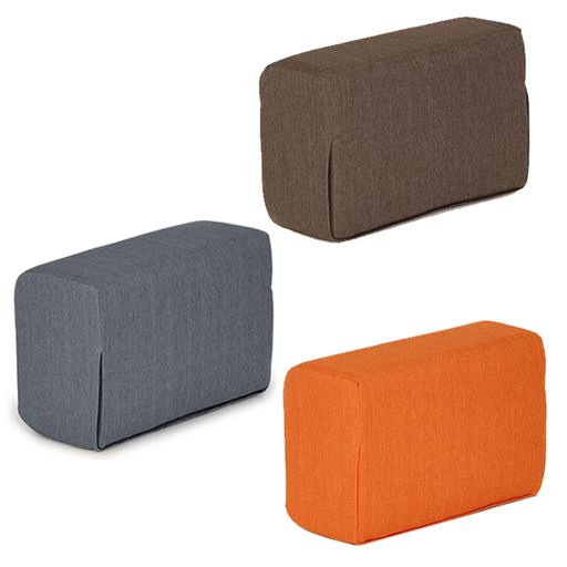 チップウレタンをウレタンフォームで包んだ2層構造。 背面も同生地で仕上げました。