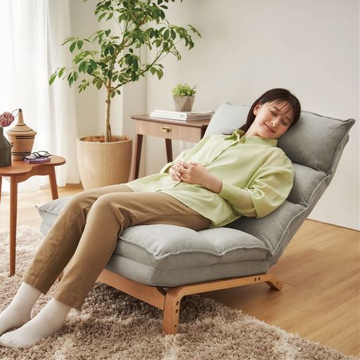 グレー<br>極厚クッションで快適な座り心地。