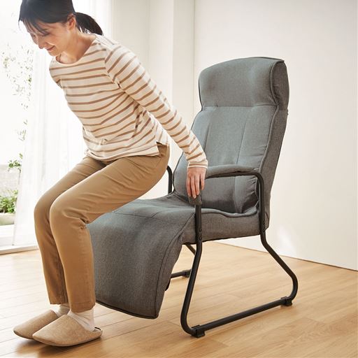 座面高38cmで立ち上がりラクラク。