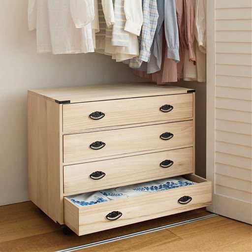 ナチュラル B (幅75cm/4段)<br>クローゼットにもピッタリのサイズです。