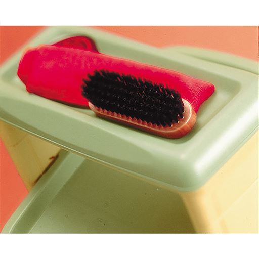 天板上にはちょっとした小物を置けるトレー付き。