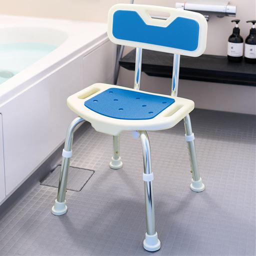 立ち座りの負担も不安も軽減しゃがまず!お風呂快適