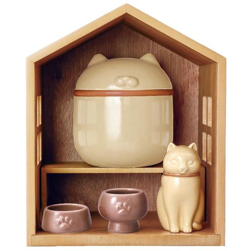 ナチュラル B(猫の骨壺)<br>お部屋の雰囲気を崩さない、ハウス型のペット仏壇です。