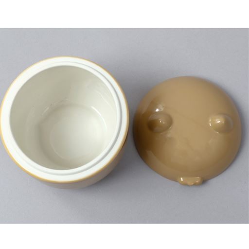 A (犬の骨壺)<br>骨壺のフタを開けた状態