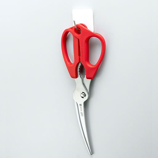 レッド  <br>中心のホルダーで、吊るし保管でも傾きません。