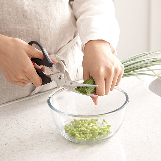 ブラック<br>手元で楽々カットできます。(万能ねぎ)