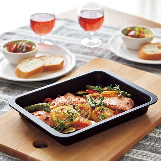 ブラック ワイド<br>グリル料理をそのまま食卓に出してもおしゃれ!