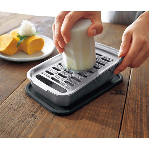 シルバー おろしやすいように傾斜が付いて軽い力でおろせます。