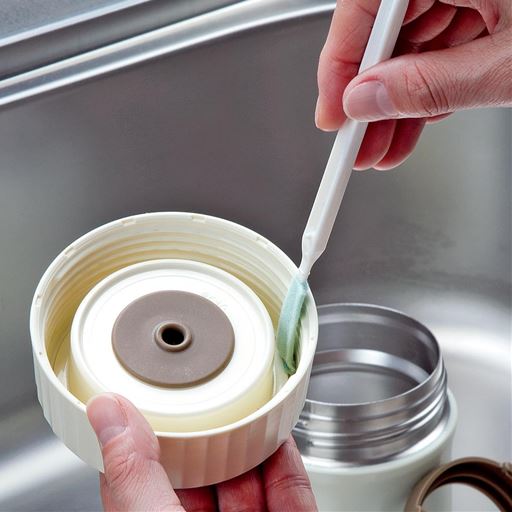 ボトルの蓋裏などの洗いにくかったすき間に