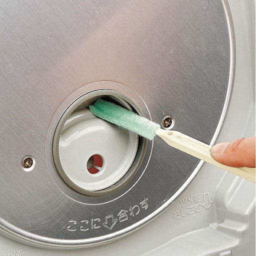 炊飯器のふた裏の洗いにくかったすき間に