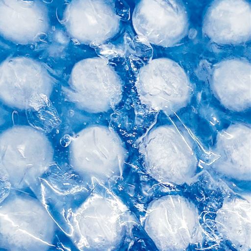 氷玉をジェルが包んで、ひんやり長持ち!