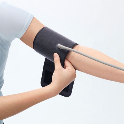 カフが正しく巻けたかどうかを確認<br>「カフぴったり巻きチェック」