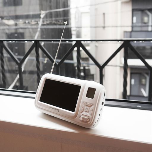 ラジオはAM・FM・短波に切り替えできます。