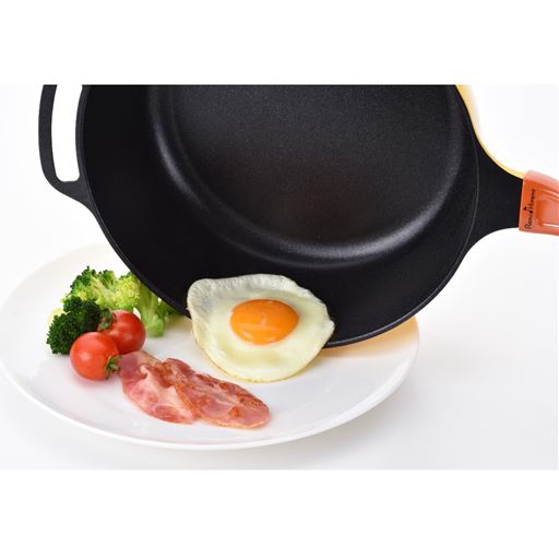 加工がしてあるので目玉焼きもストレスフリーで作れます。