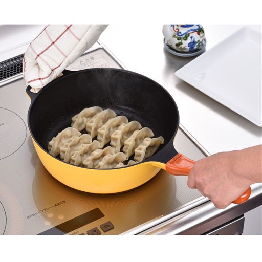 冷凍餃子もこびりつきにくい!