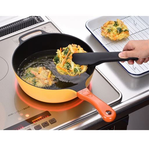 深さがあるので揚げ物にも。