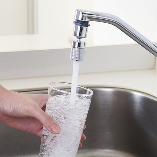 ストレート泡沫<br>節水率約40%(メーカー従来型整流器との比較)