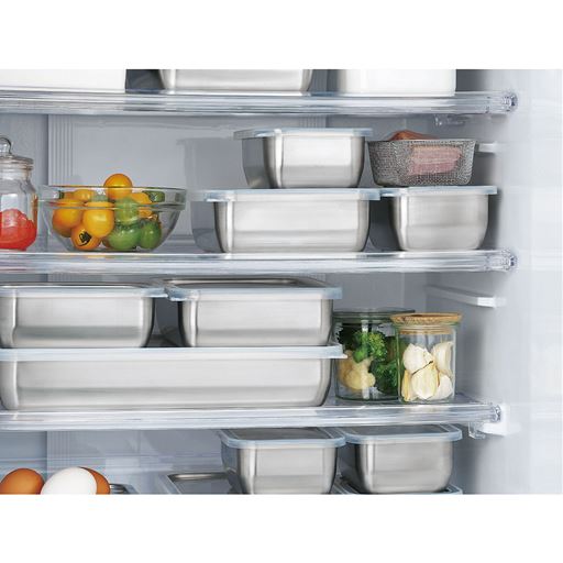 蓋付なので重ねて、冷蔵庫にスッキリ収納出来ます。