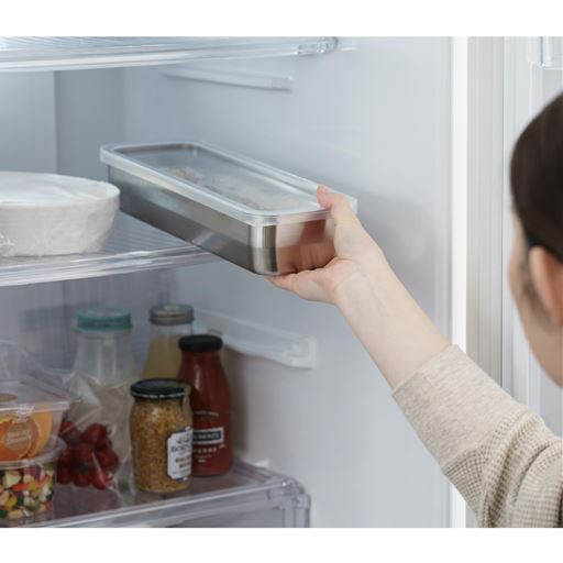 サイズC(1/2ロング)細長いスリムタイプなので、冷蔵庫の奥行きを無駄なく活用できます。