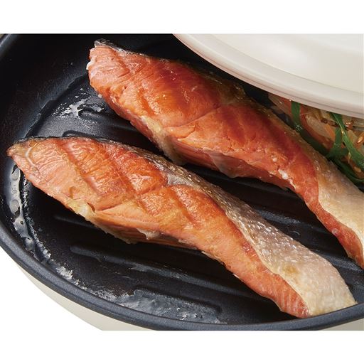 魚料理もこんがり焼き目が!