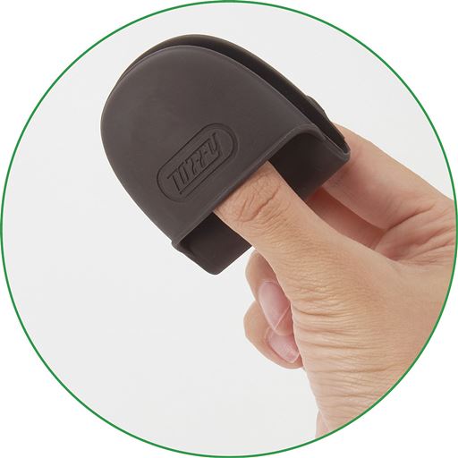 指先に着けるシリコン製のミトン付き