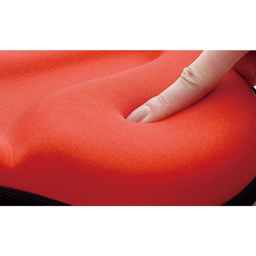 ふかふか極厚クッションでお尻の負担軽減!