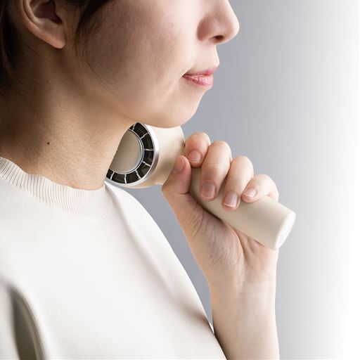 触れてヒンヤリッ!