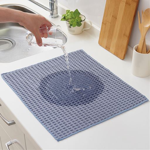 コップ1杯分(約200cc)しっかり吸水!