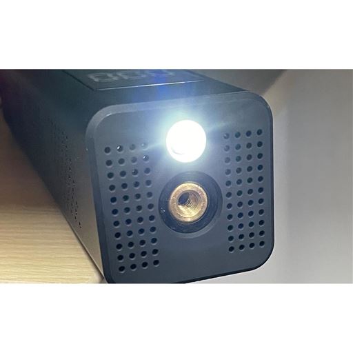 夜間作業に便利なLEDライト付