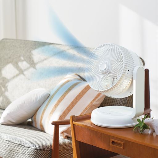 気分やシーンによって調整できる、明るさ3段階のLEDライト付き