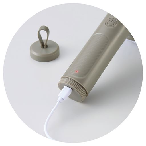 コードレスなのでどこでもお掃除できます。