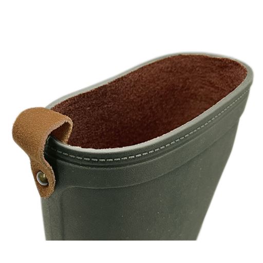 履きやすい広い履き口