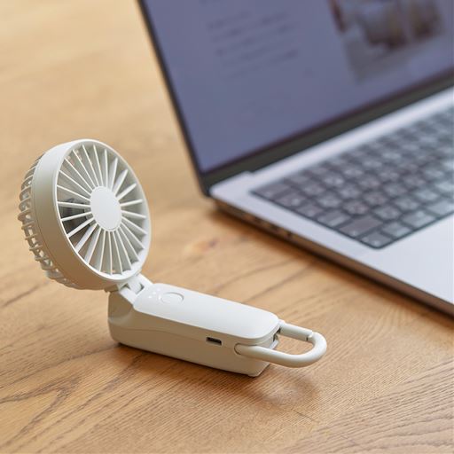 ライトグレー<br>コンパクトで邪魔にならないので仕事中にもおすすめ。