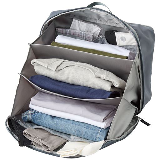 便利なポケットで仕分けてゴチャつき解消!