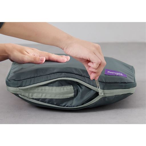 ファスナーをぐるりと閉めて圧縮