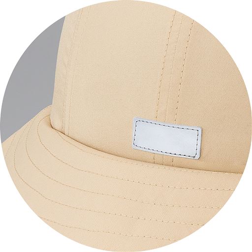 背面に反射生地付き